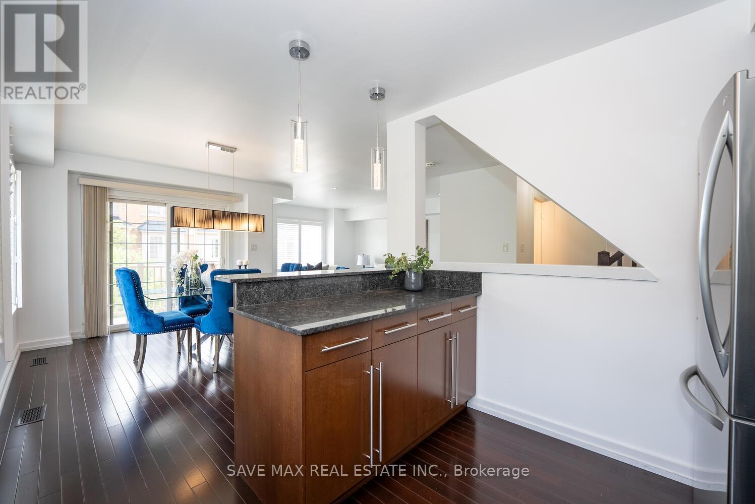 623 Maude Common, Burlington, Ontario  L7L 0C7 - Photo 23 - W12203089