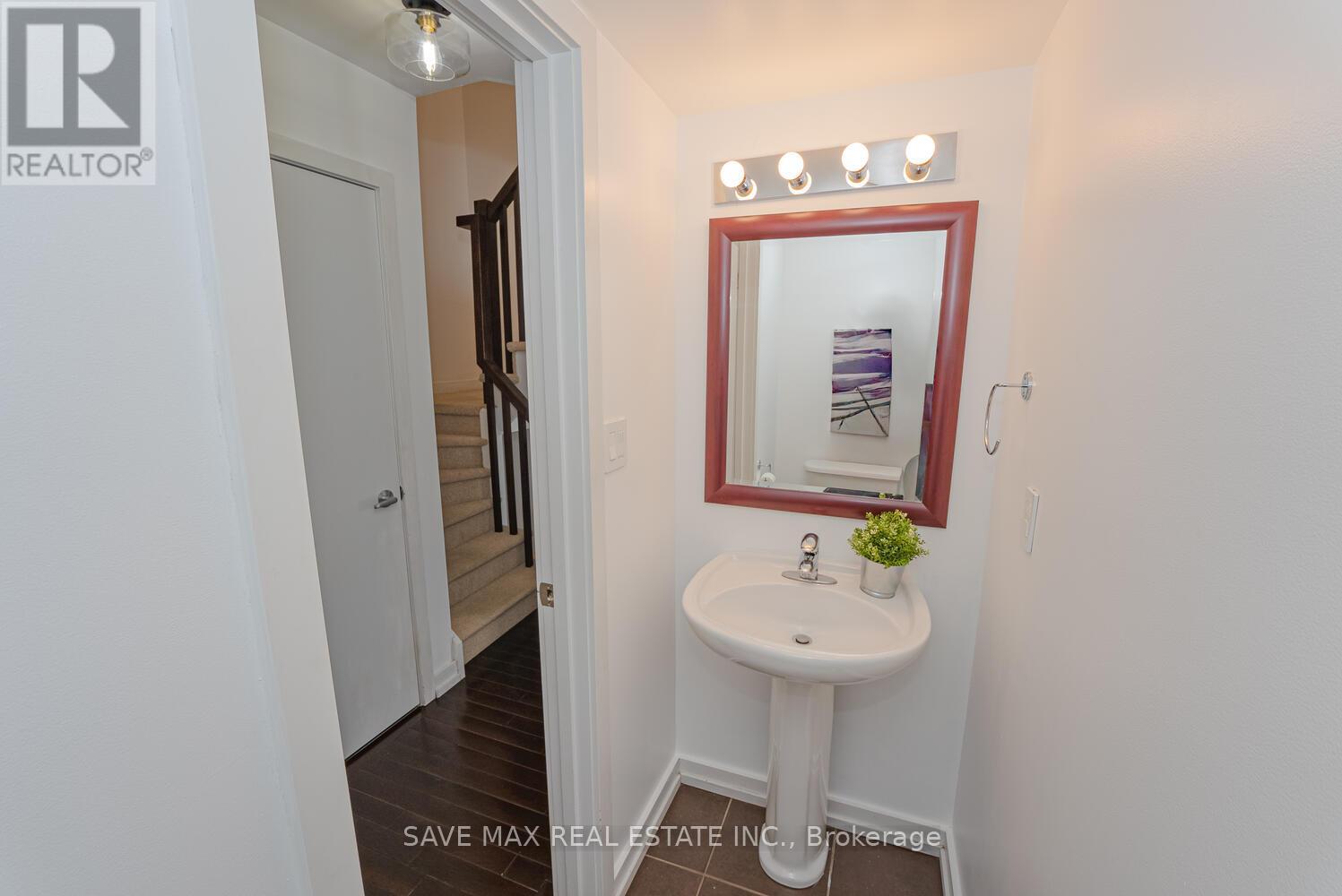 623 Maude Common, Burlington, Ontario  L7L 0C7 - Photo 24 - W12203089