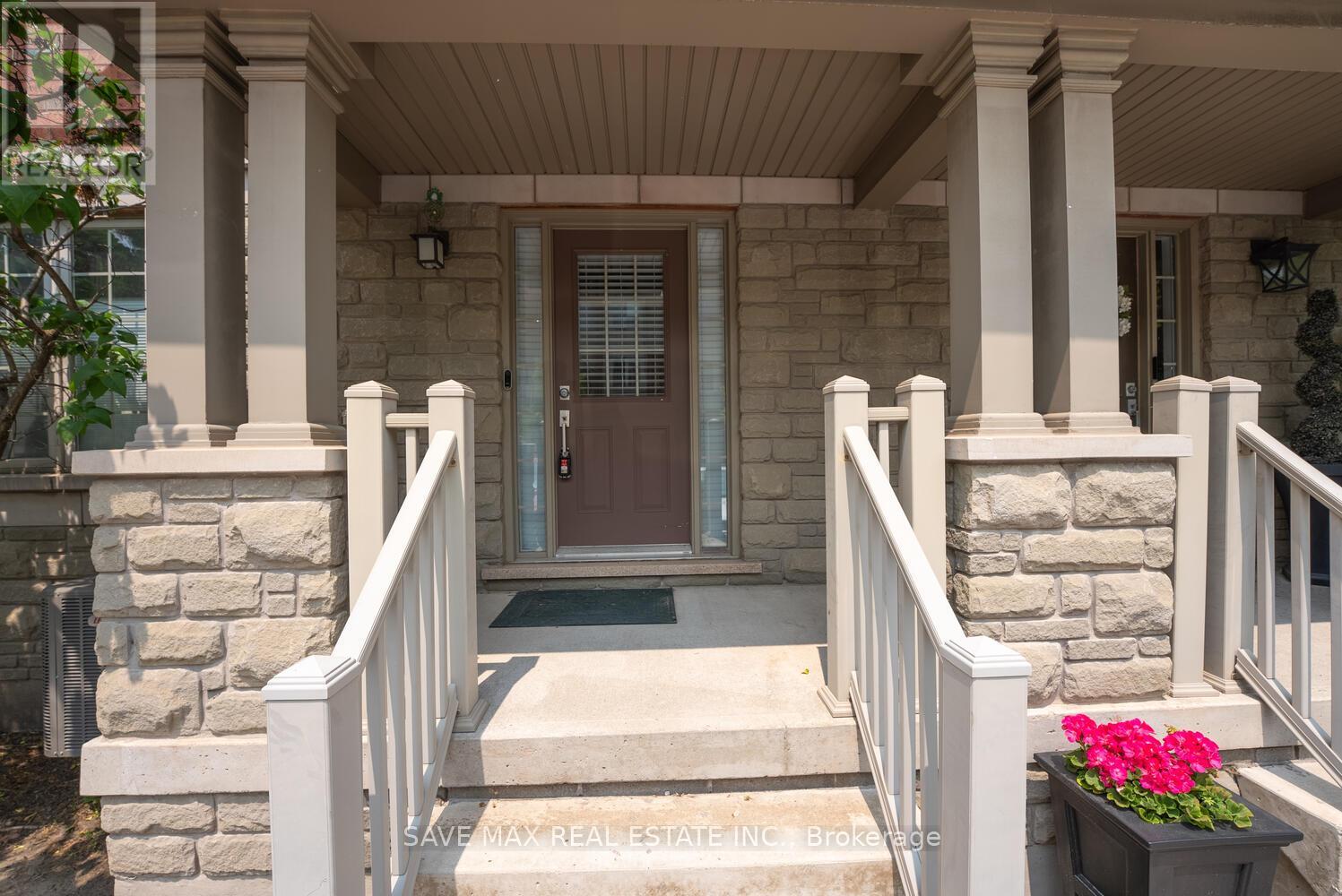 623 Maude Common, Burlington, Ontario  L7L 0C7 - Photo 8 - W12203089