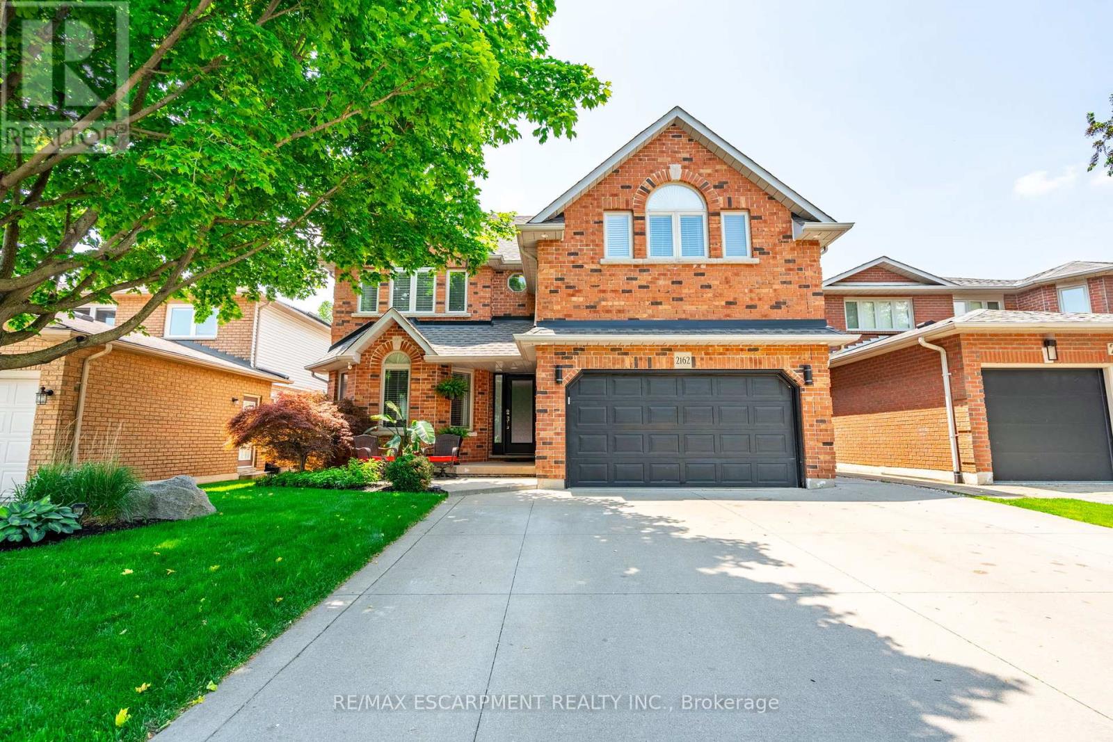 2162 Heidi Avenue, Burlington, Ontario  L7M 3X2 - Photo 2 - W12203112