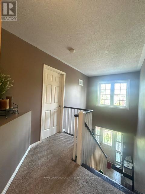 5579 Thorn Lane, Burlington, Ontario  L7L 6V8 - Photo 16 - W12203118