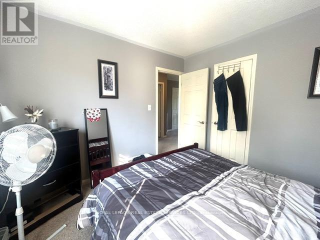 5579 Thorn Lane, Burlington, Ontario  L7L 6V8 - Photo 23 - W12203118