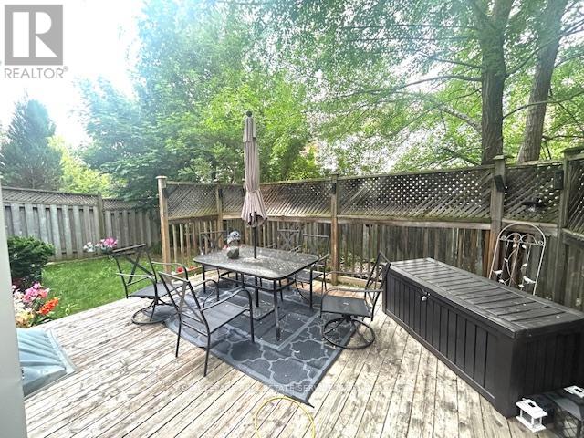 5579 Thorn Lane, Burlington, Ontario  L7L 6V8 - Photo 35 - W12203118