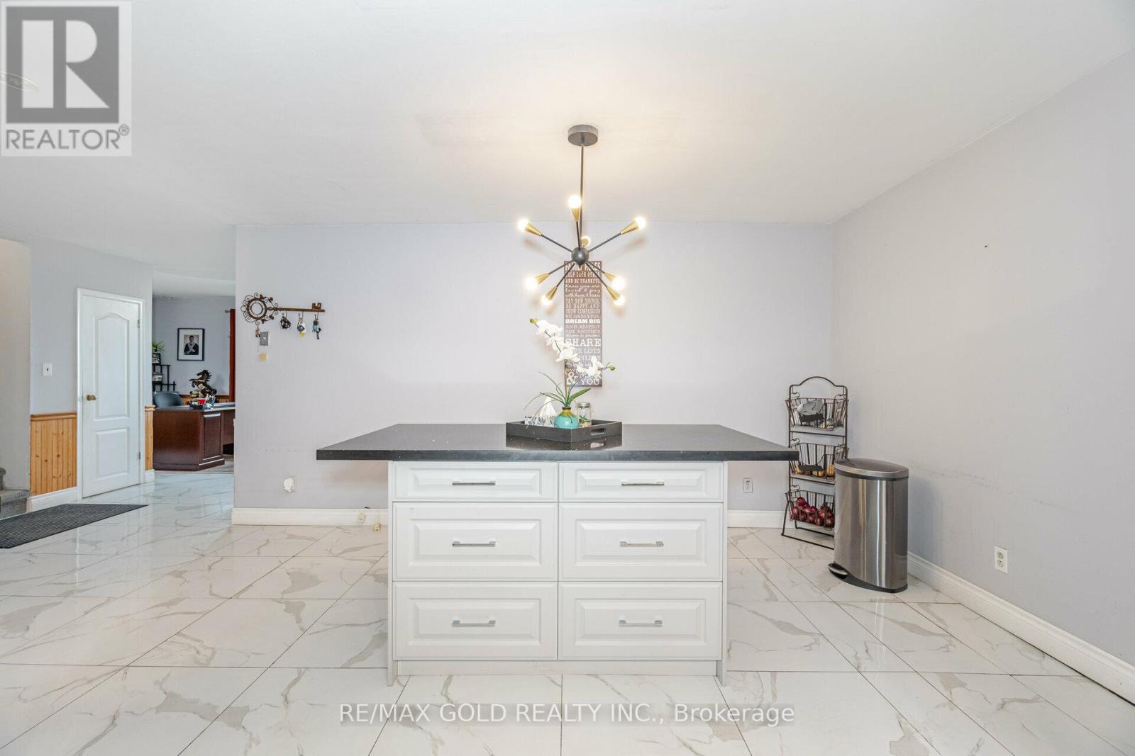 13080 Centreville Creek Road, Caledon, Ontario  L7C 3A7 - Photo 11 - W12203131