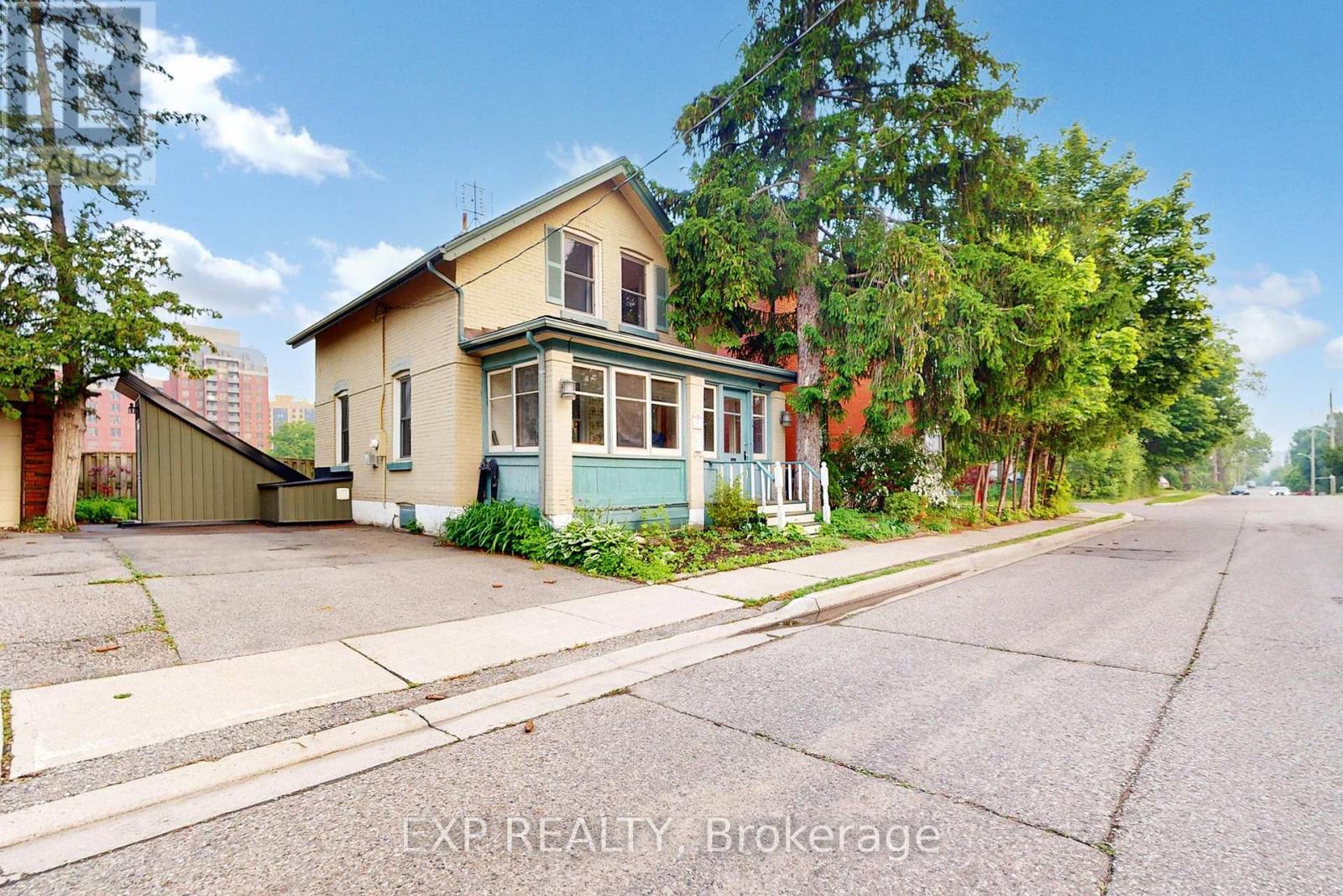 7 DAVID STREET, Brampton, Ontario