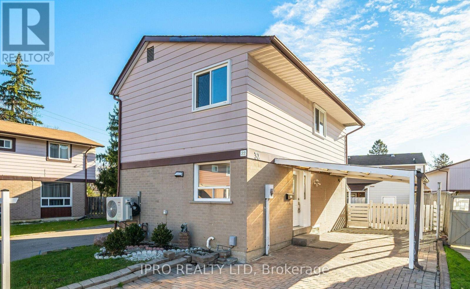 32 HINDQUARTER COURT, Brampton, Ontario