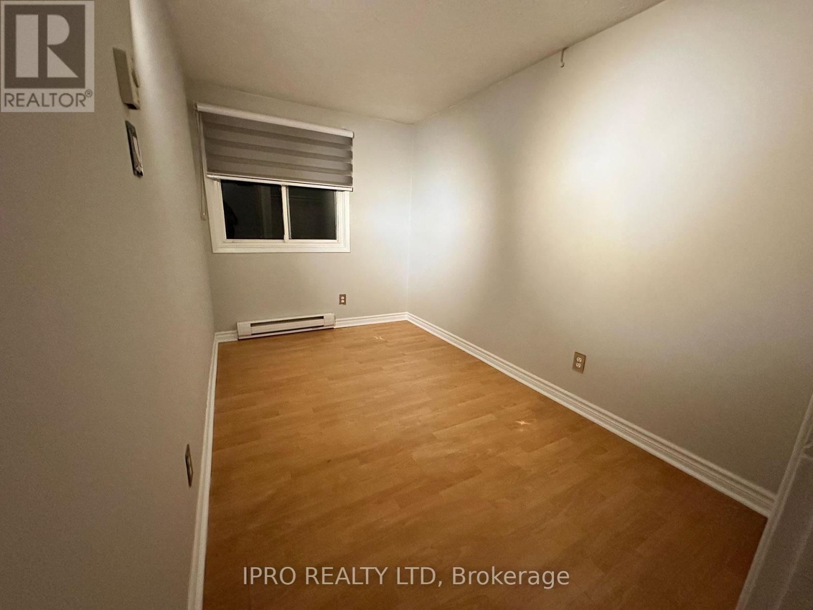 32 Hindquarter Court, Brampton, Ontario  L6S 2C3 - Photo 11 - W12203157