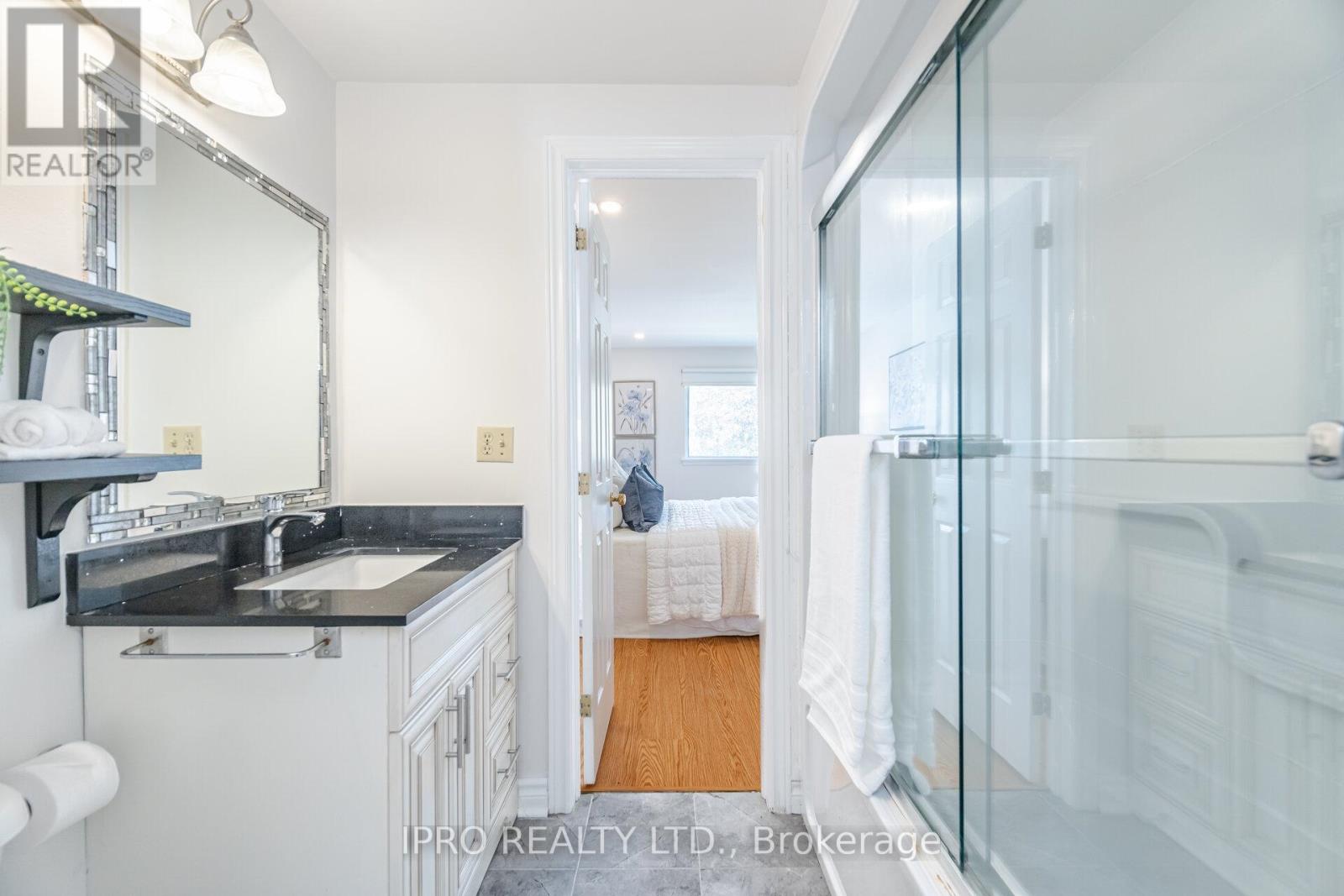 734 Briar Crescent, Milton, Ontario  L9T 3Z8 - Photo 24 - W12203237