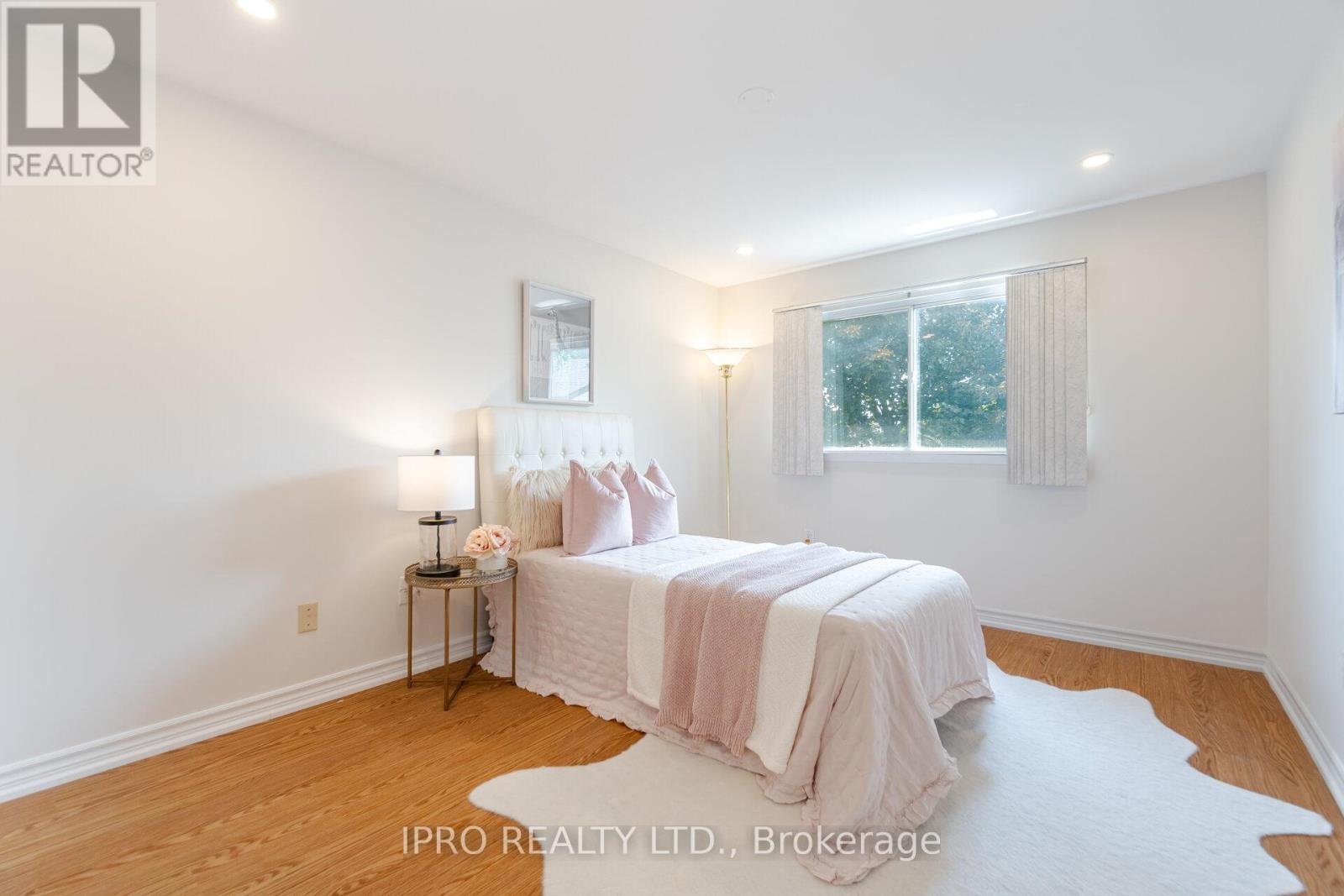 734 Briar Crescent, Milton, Ontario  L9T 3Z8 - Photo 27 - W12203237