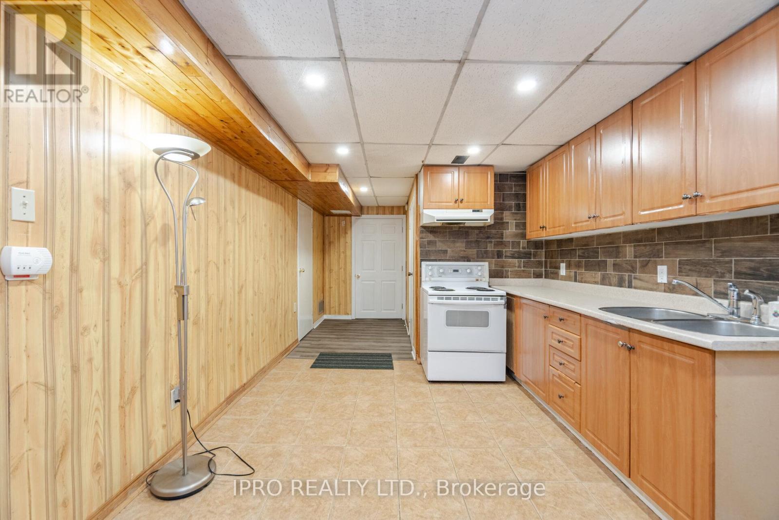 734 Briar Crescent, Milton, Ontario  L9T 3Z8 - Photo 36 - W12203237