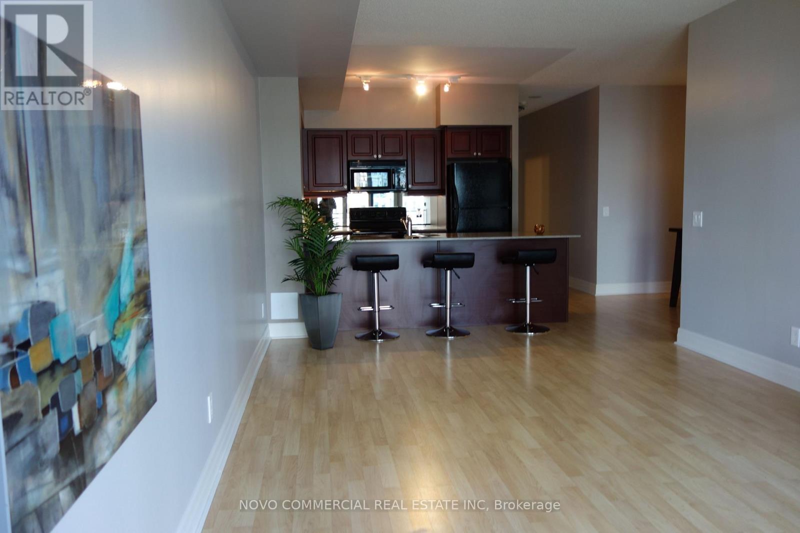 204 - 58 Marine Parade Drive, Toronto, Ontario  M8V 4G1 - Photo 4 - W12203240