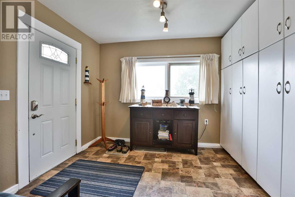 167 E 400 N, Raymond, Alberta  T0K 2S0 - Photo 5 - A2227614