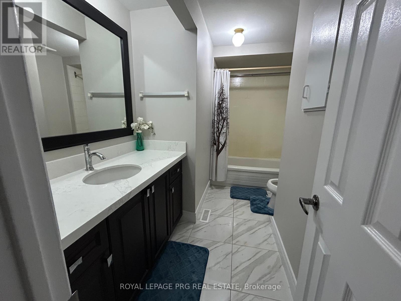 3309 Cambourne Crescent, Mississauga, Ontario  L5N 5P8 - Photo 16 - W12198500