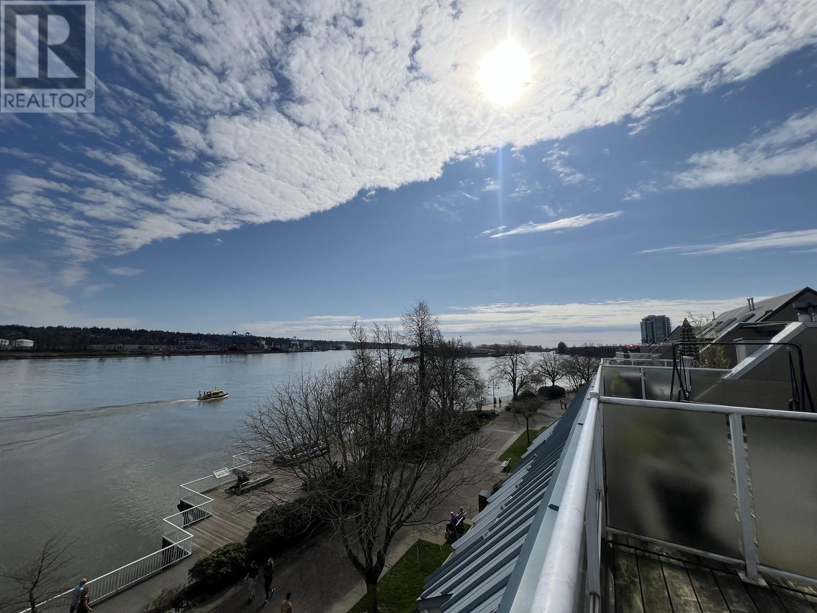 404 3 K De K Court, New Westminster, British Columbia  V3M 6B6 - Photo 2 - R2993877