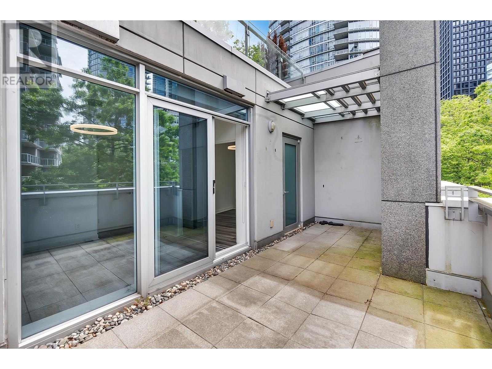 Th31 1277 W Cordova Street, Vancouver, British Columbia  V6C 3P9 - Photo 3 - R2990134