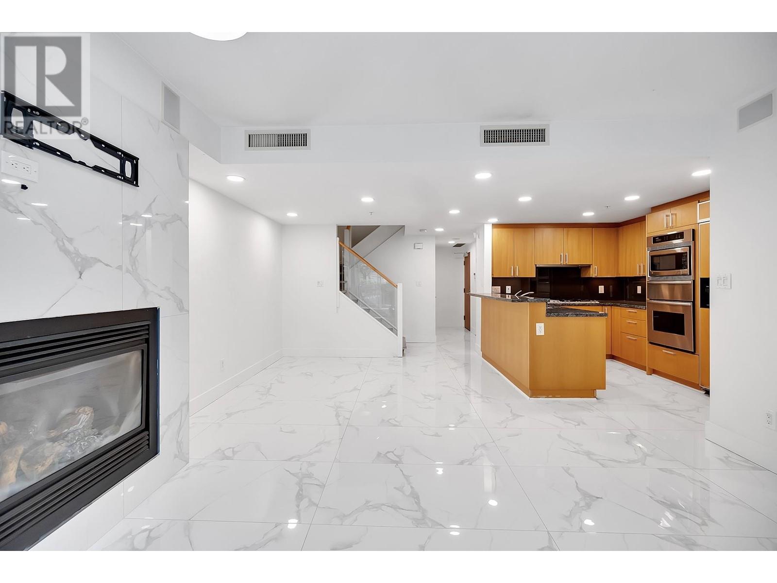Th31 1277 W Cordova Street, Vancouver, British Columbia  V6C 3P9 - Photo 12 - R2990134