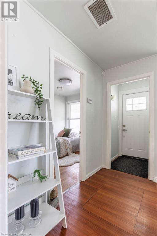 77 East 31st Street, Hamilton, Ontario  L8V 3N9 - Photo 7 - 40735655