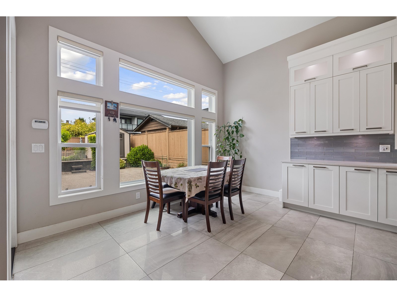 9241 127 Street, Surrey, British Columbia  V3V 5H4 - Photo 8 - R3007846