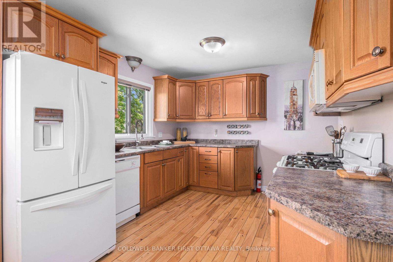 2185 Tennyson Road, Drummond/north Elmsley, Ontario  K7H 3C8 - Photo 10 - X12203261