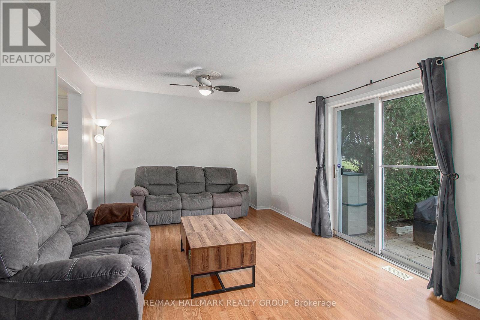 1435 Caravel Crescent, Ottawa, Ontario  K1E 3P5 - Photo 10 - X12203304