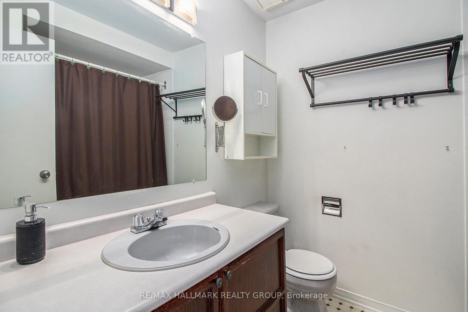 1435 Caravel Crescent, Ottawa, Ontario  K1E 3P5 - Photo 21 - X12203304