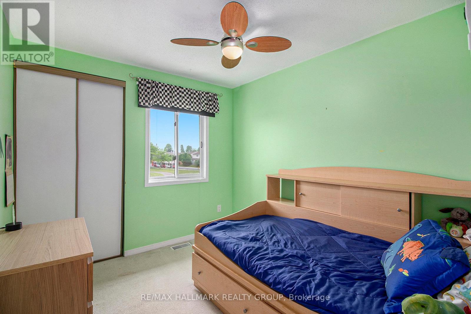 1435 Caravel Crescent, Ottawa, Ontario  K1E 3P5 - Photo 22 - X12203304
