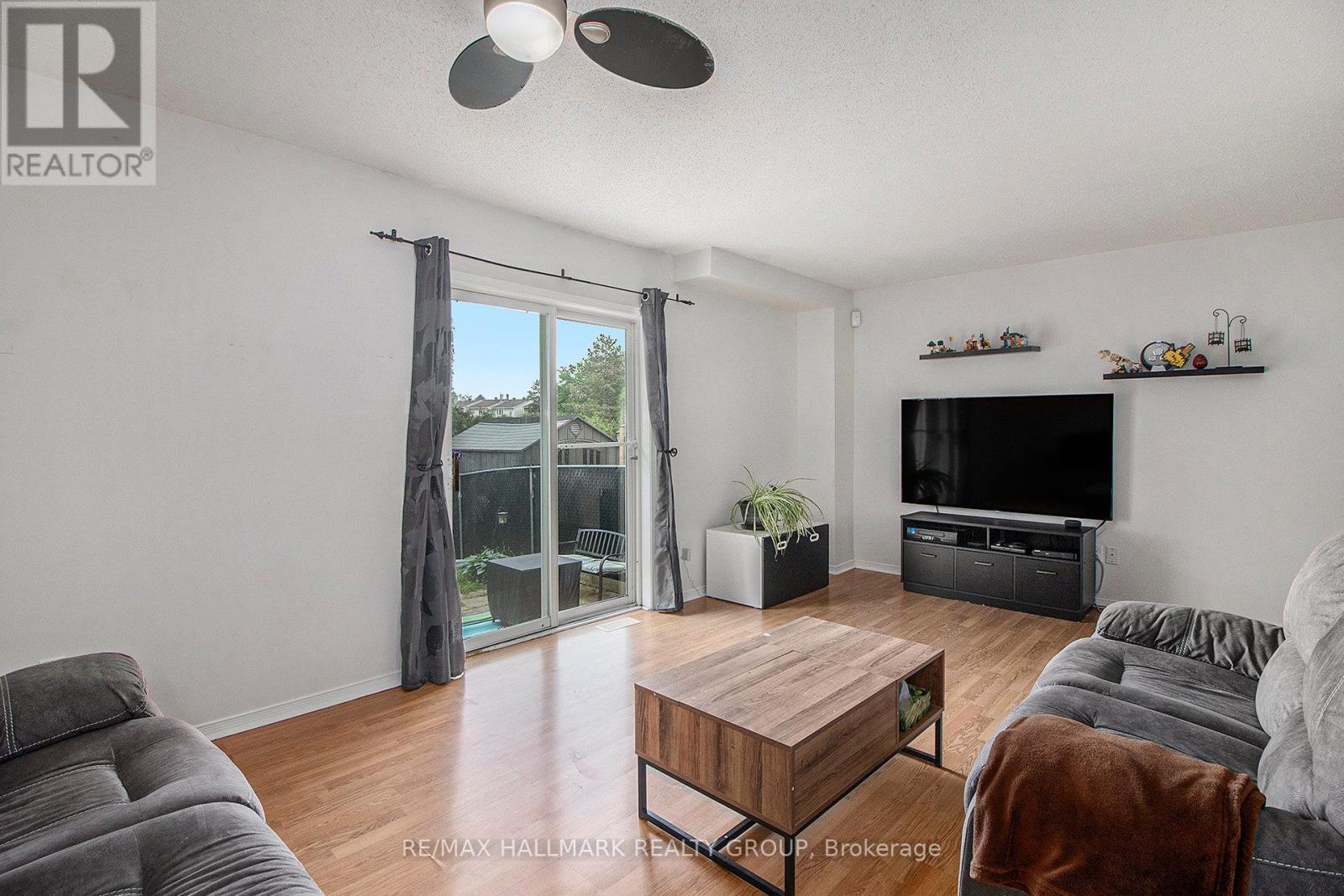 1435 Caravel Crescent, Ottawa, Ontario  K1E 3P5 - Photo 7 - X12203304
