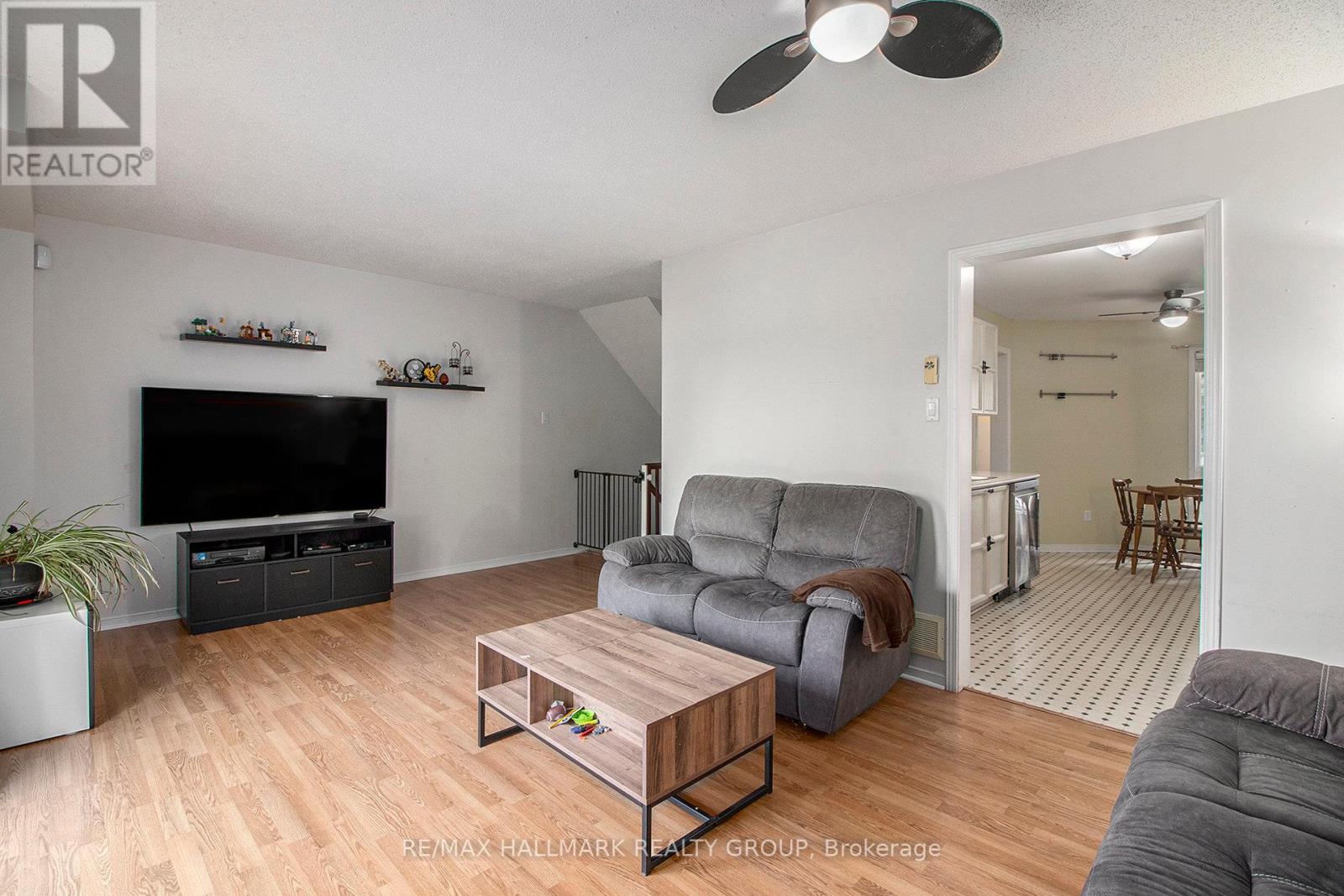 1435 Caravel Crescent, Ottawa, Ontario  K1E 3P5 - Photo 9 - X12203304