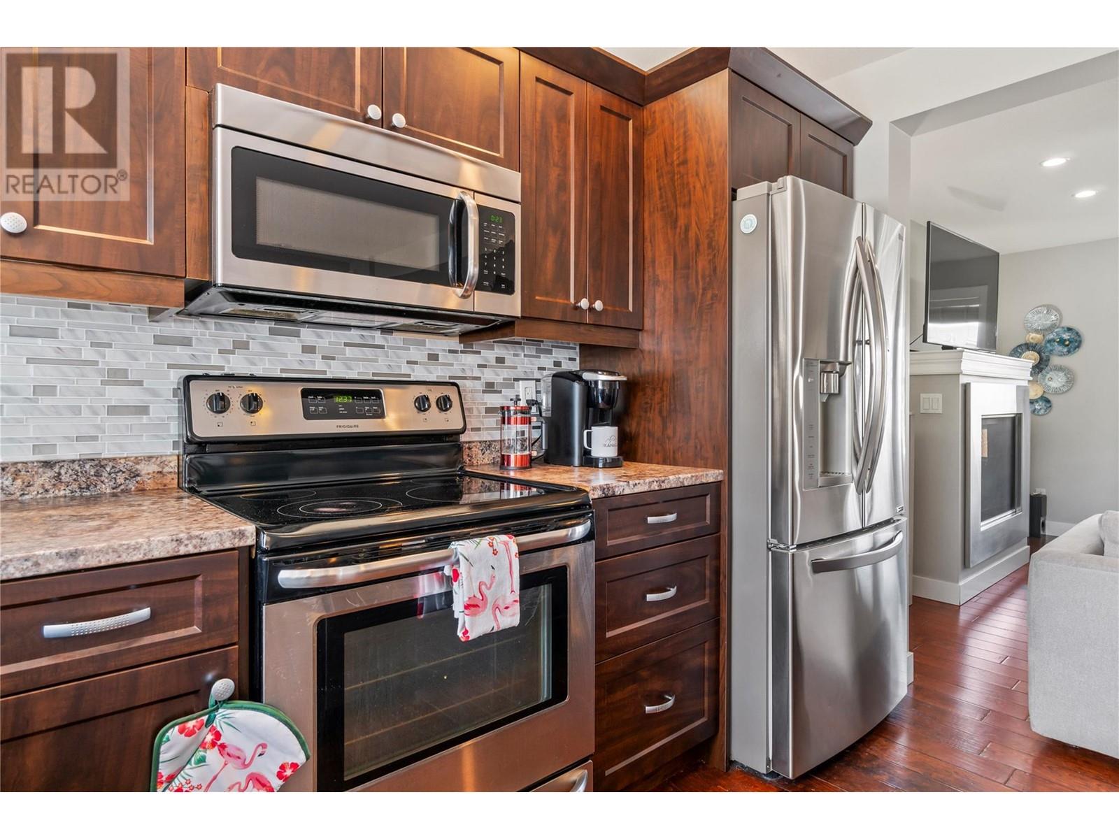 Property at 4607 C 20 Street image 3