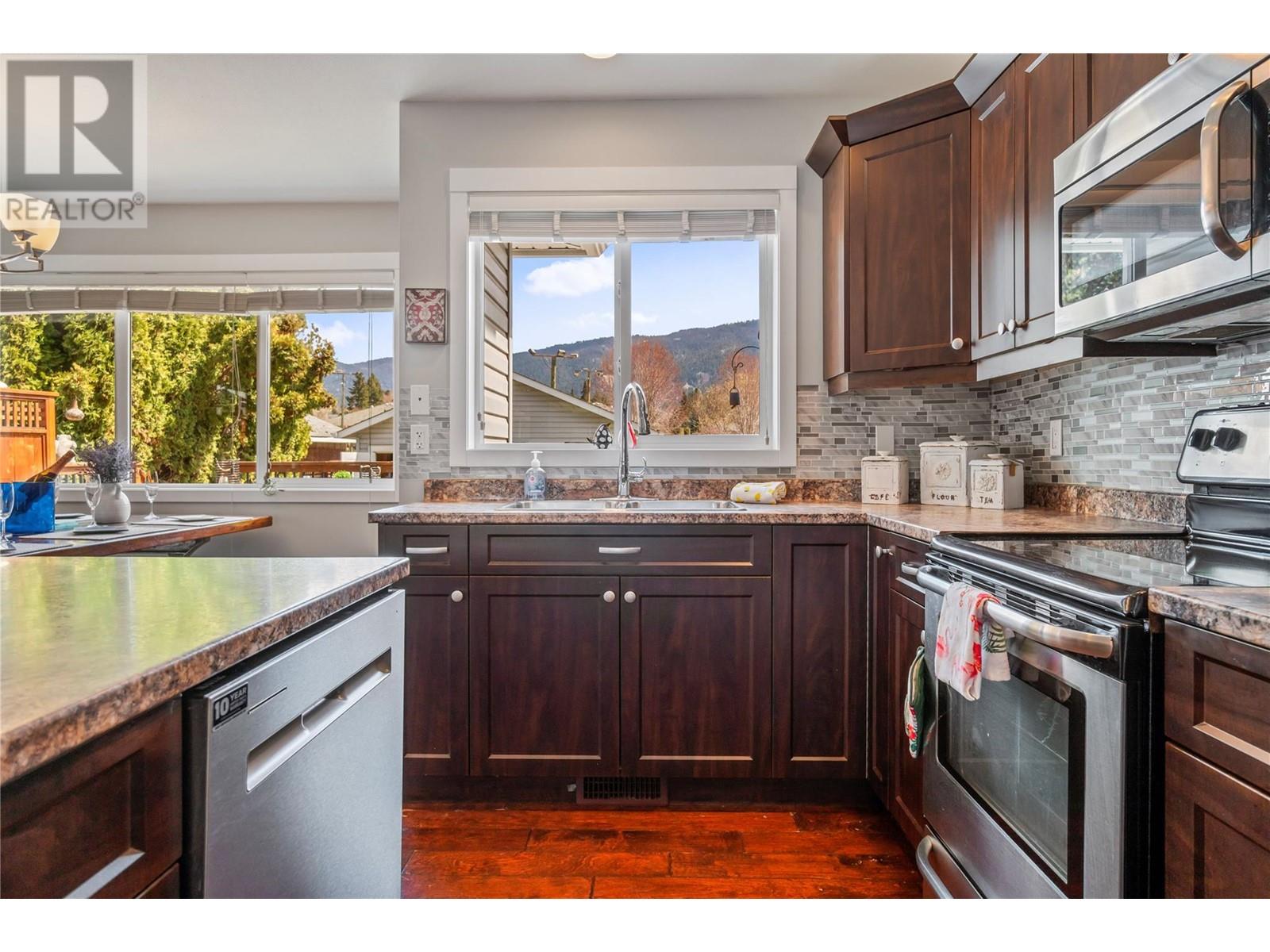 Property at 4607 C 20 Street image 4