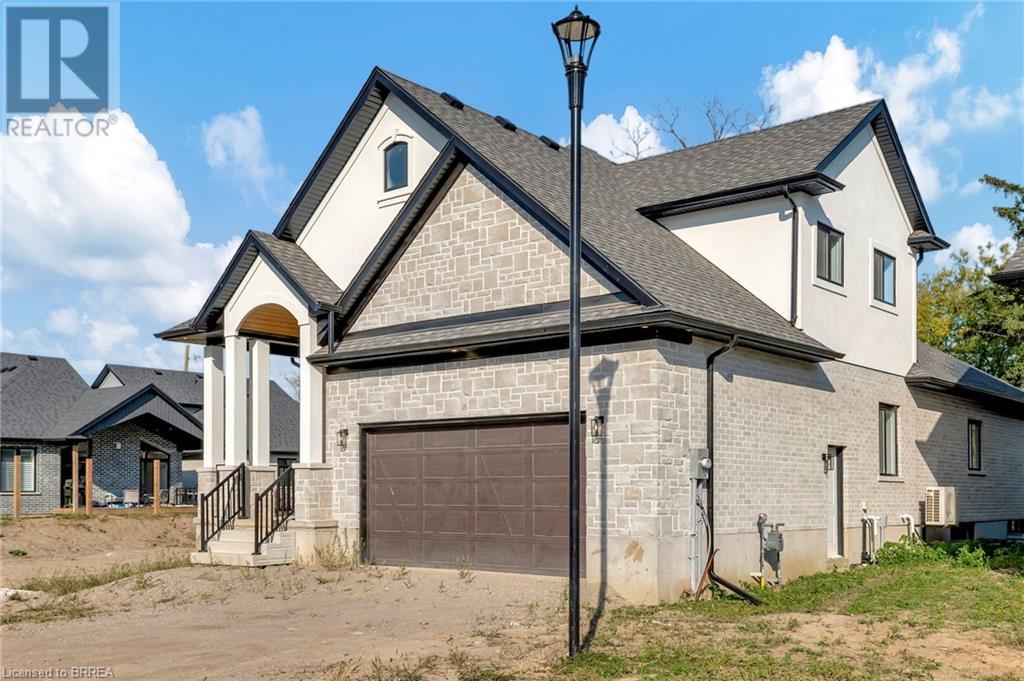 242 Mount Pleasant Street Unit# 18, Brantford, Ontario  N3T 1V1 - Photo 3 - 40693851