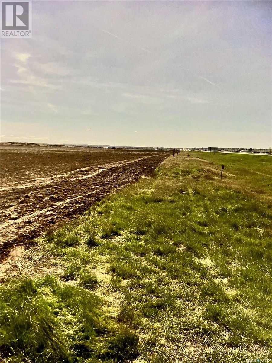 60 Acres On Trans Canada Highway, Swift Current Rm No. 137, Saskatchewan  S9H 2R2 - Photo 4 - SK005744