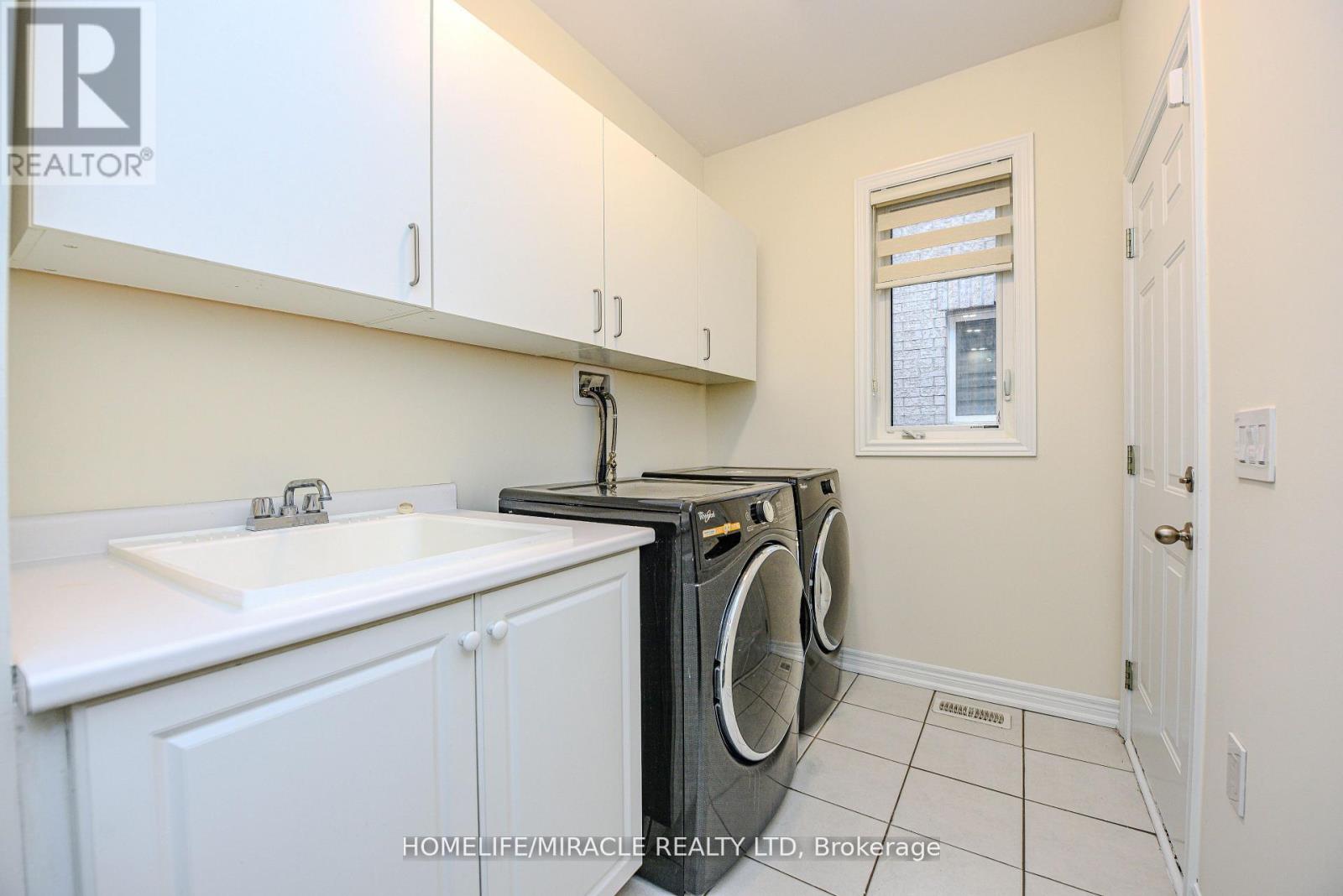 56 Monument Trail, Brampton, Ontario  L7A 4M9 - Photo 10 - W12202104