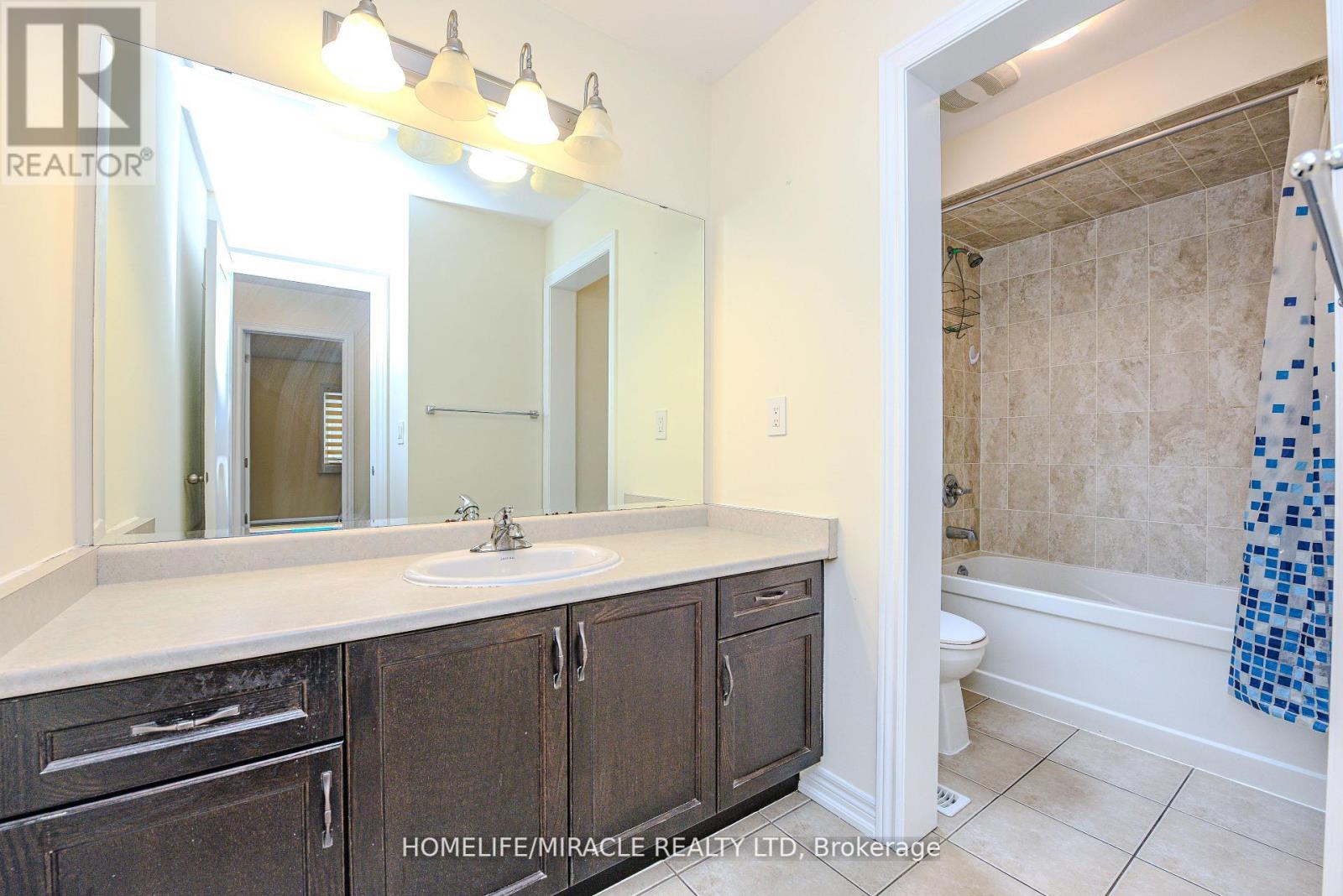 56 Monument Trail, Brampton, Ontario  L7A 4M9 - Photo 23 - W12202104