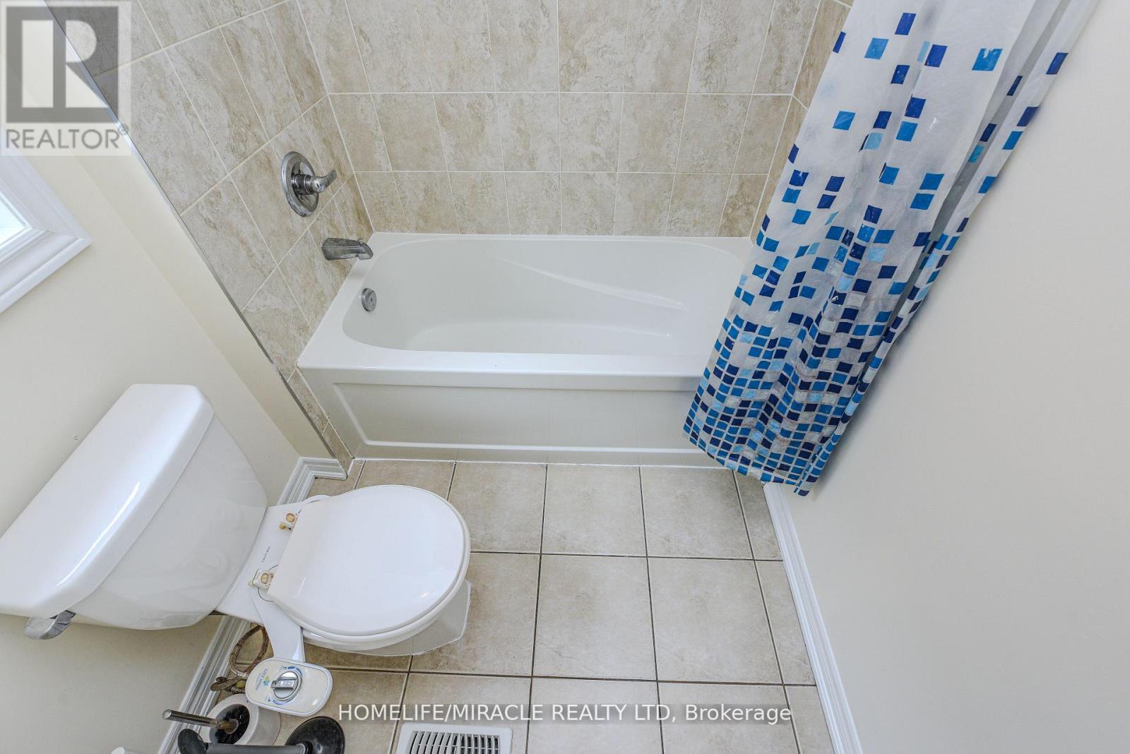 56 Monument Trail, Brampton, Ontario  L7A 4M9 - Photo 50 - W12202104