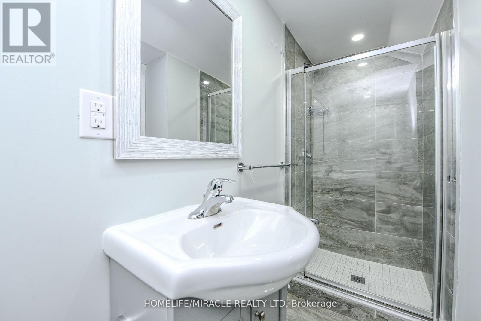 56 Monument Trail, Brampton, Ontario  L7A 4M9 - Photo 48 - W12202104
