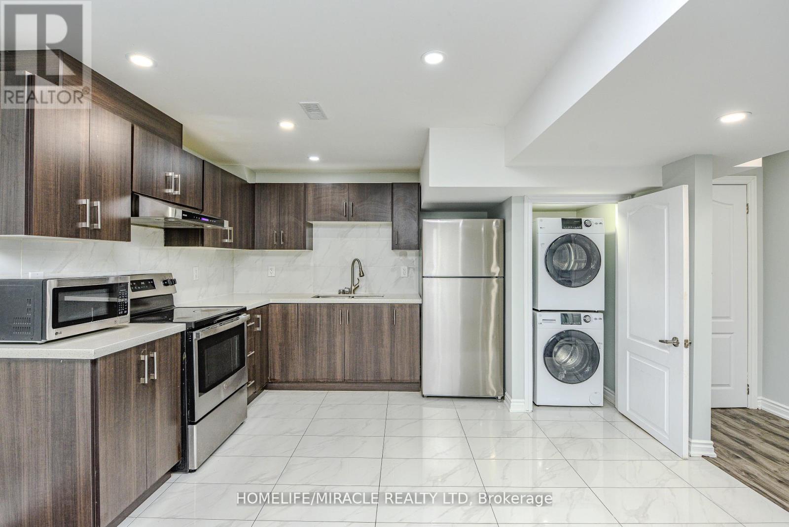 56 Monument Trail, Brampton, Ontario  L7A 4M9 - Photo 40 - W12202104