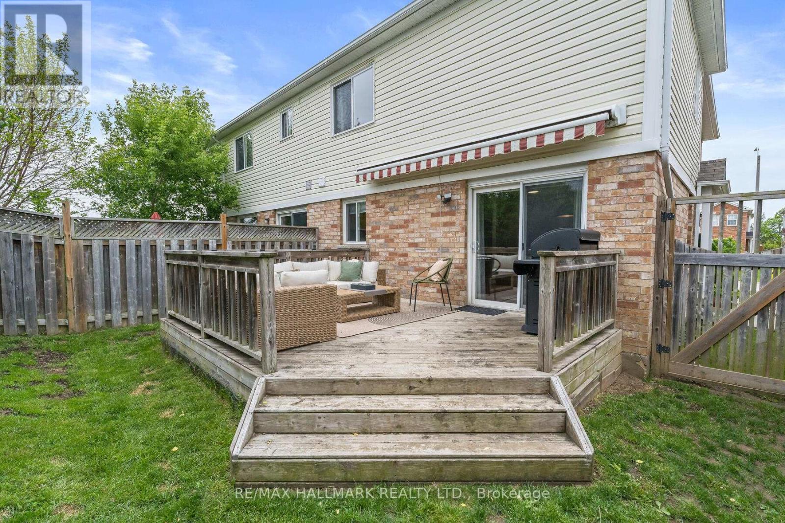 47 Bloomington Drive, Cambridge, Ontario  N1P 1J5 - Photo 27 - X12187338
