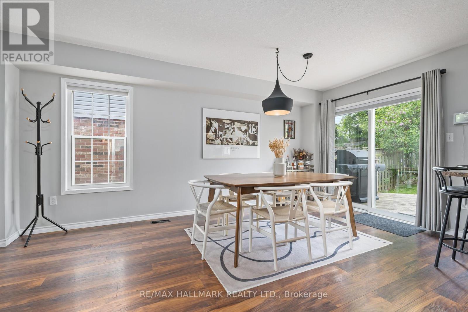 47 Bloomington Drive, Cambridge, Ontario  N1P 1J5 - Photo 8 - X12187338