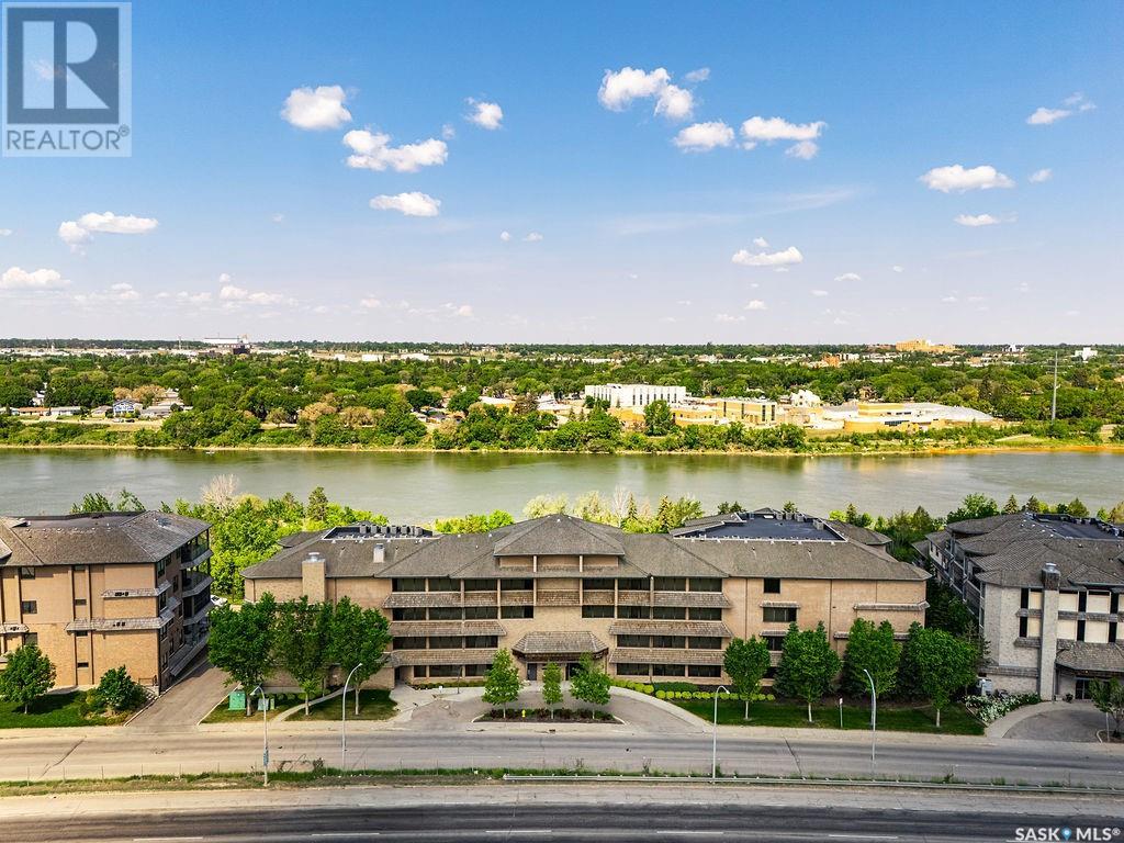 135 623 Saskatchewan CRESCENT W, saskatoon, Saskatchewan