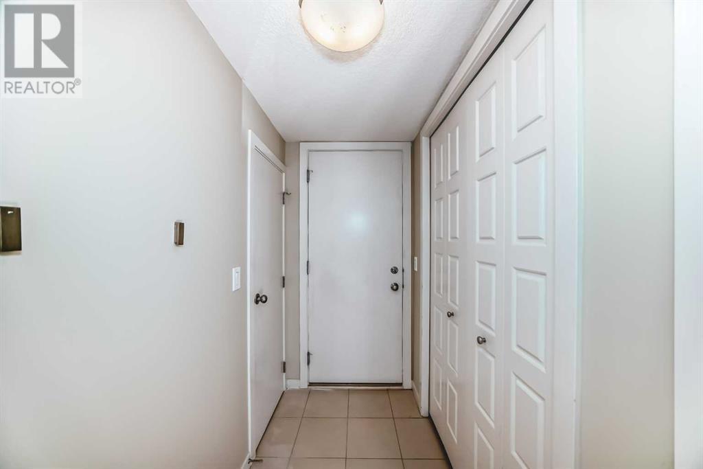 Property at 303 Evansridge Park NW image 4