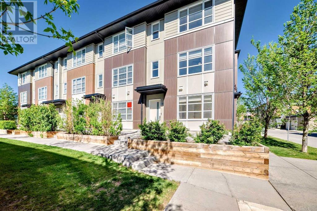 Property at 303 Evansridge Park NW image 1