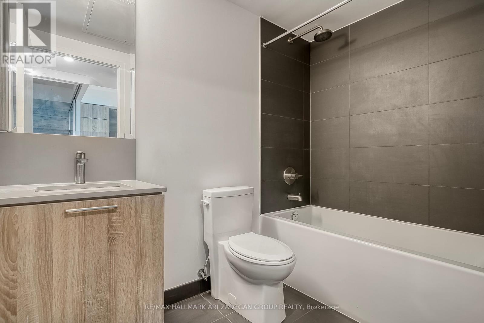 1012 - 19 Western Battery Road, Toronto, Ontario  M6K 0E3 - Photo 5 - C12203301