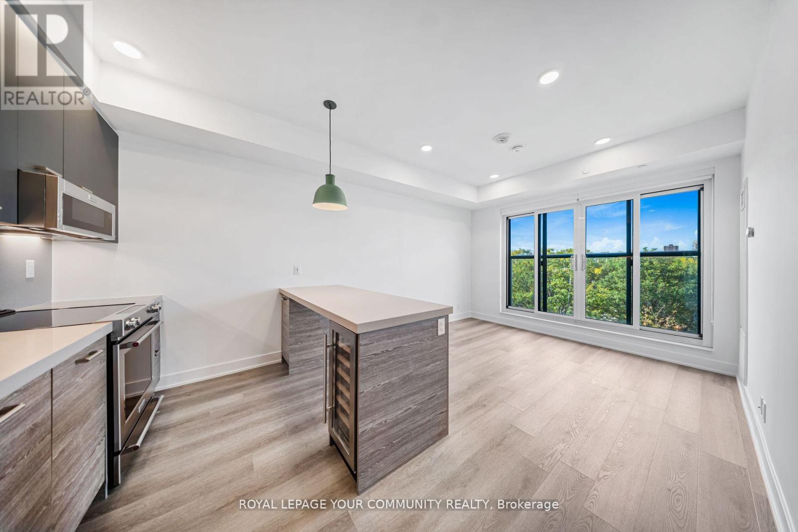 810 - 484 Spadina Avenue, Toronto, Ontario  M5S 0E4 - Photo 5 - C12203320