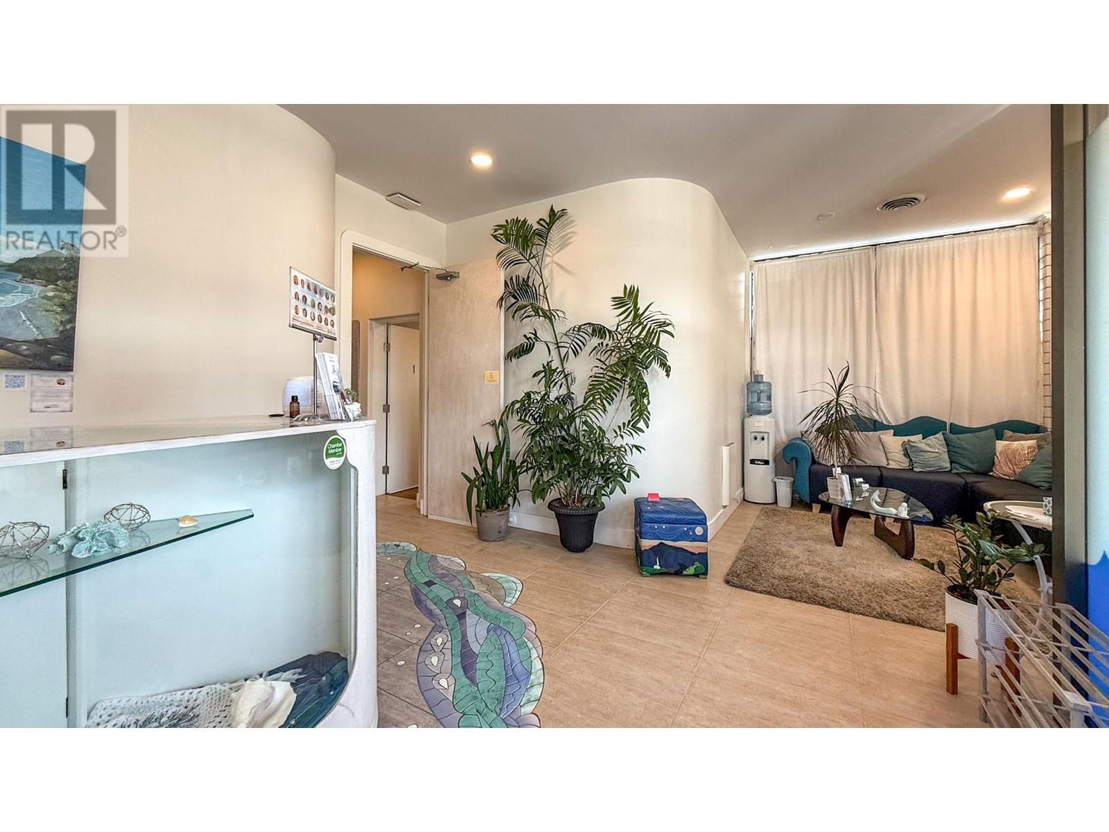 3410a 31st Avenue, Vernon, British Columbia  V1T 7L3 - Photo 3 - 10350813