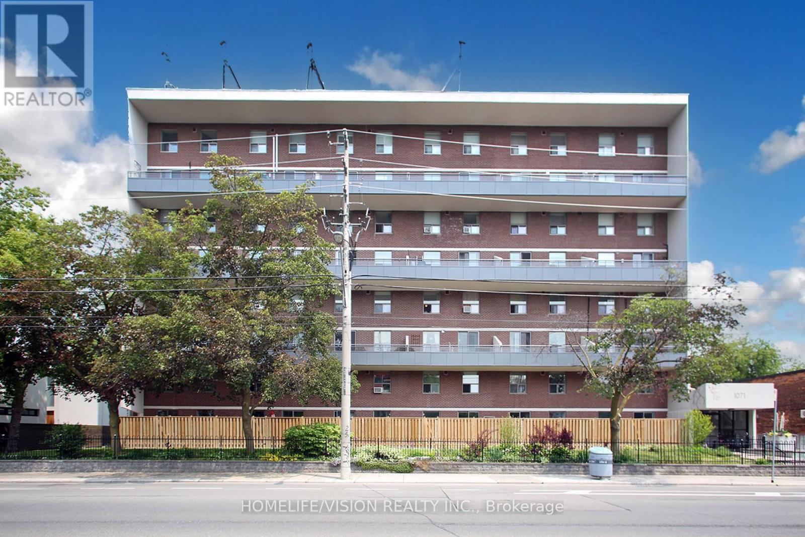 207 - 1071 Woodbine Avenue, Toronto, Ontario  M4C 4C2 - Photo 1 - E12203284