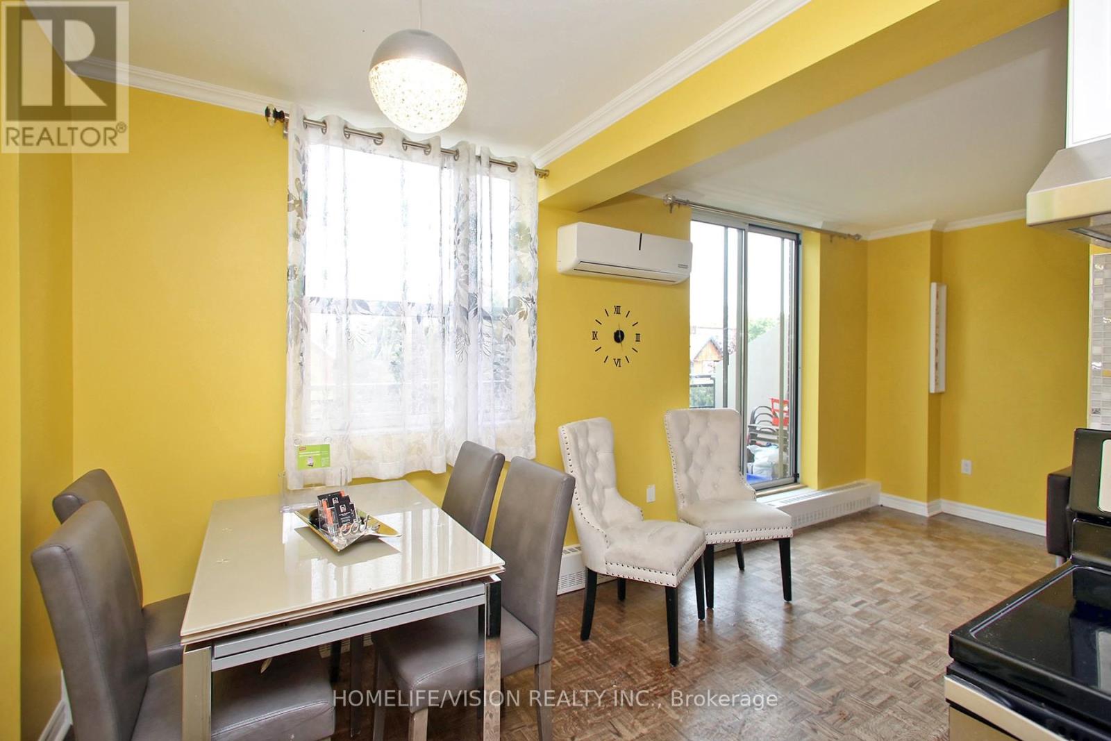 207 - 1071 Woodbine Avenue, Toronto, Ontario  M4C 4C2 - Photo 12 - E12203284