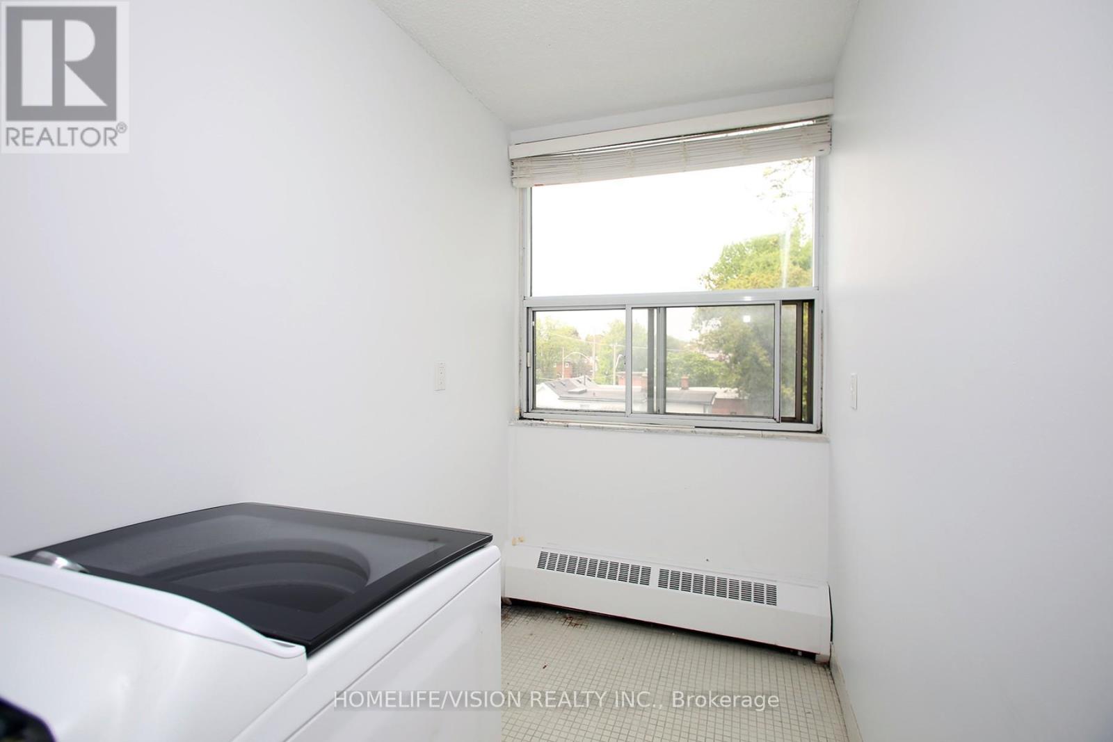 207 - 1071 Woodbine Avenue, Toronto, Ontario  M4C 4C2 - Photo 16 - E12203284
