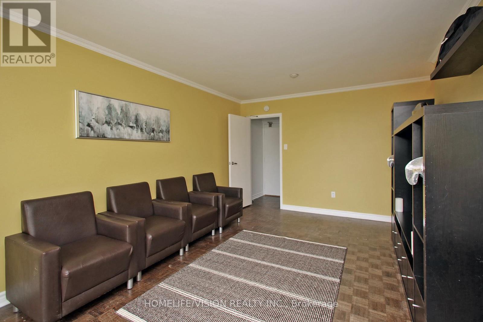 207 - 1071 Woodbine Avenue, Toronto, Ontario  M4C 4C2 - Photo 4 - E12203284