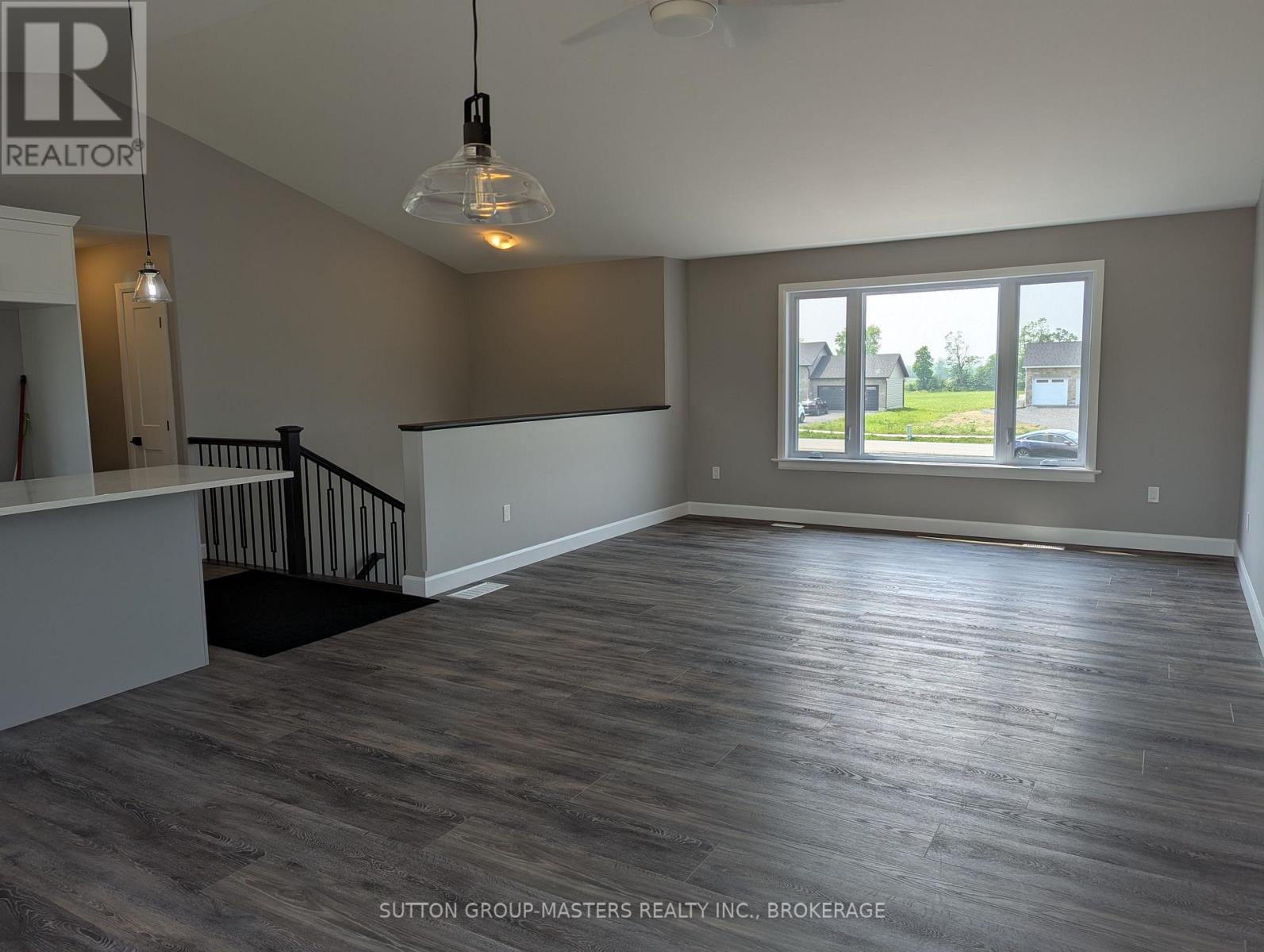 109 Bittersweet Road, Frontenac, Ontario  K0H 1W0 - Photo 4 - X12203444
